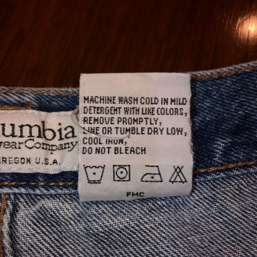 Columbia 40 x 30 (38 x 31) Medium Wash Blue Pockets Straight Leg Denim Jeans